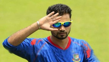 ৪২ লাখ টাকায় বিক্রি হলেও ব্রেসলেটটি ফিরে পেলেন মাশরাফি